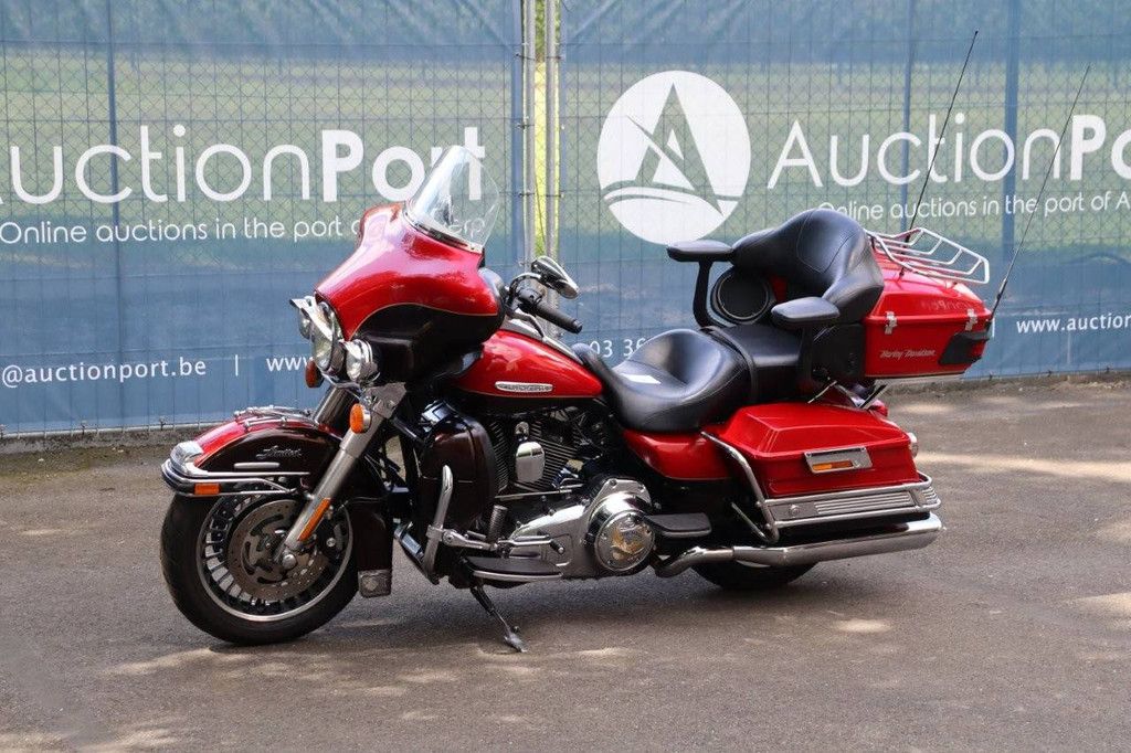 Motorcycle Harley-Davidson Ultra Classic LTD Petrol 2011