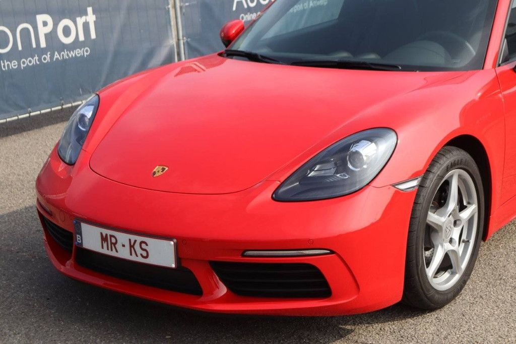 Convertible Porsche 718 Boxster Petrol 2023