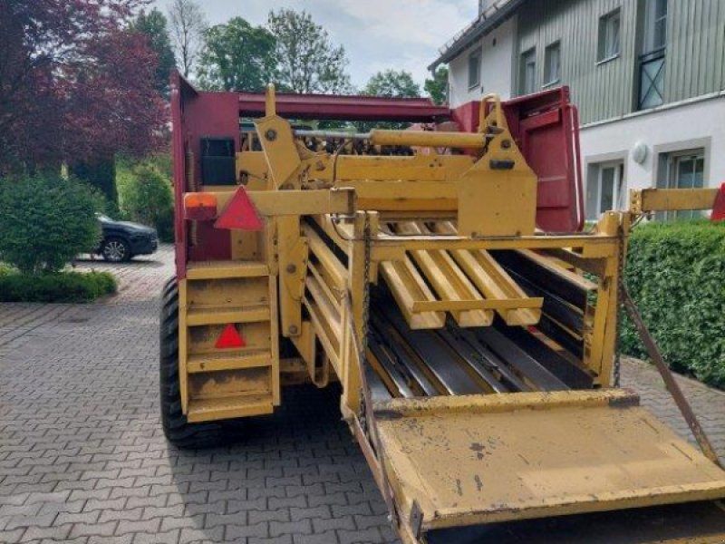 New Holland D 1000