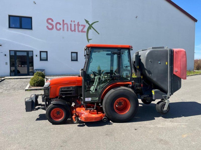Kubota B3030 Grüngutbehälter Hochentlader