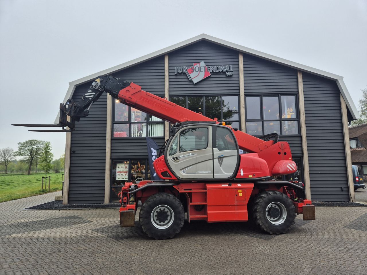 MANITOU MRT 2150+ privilege roto telescopic