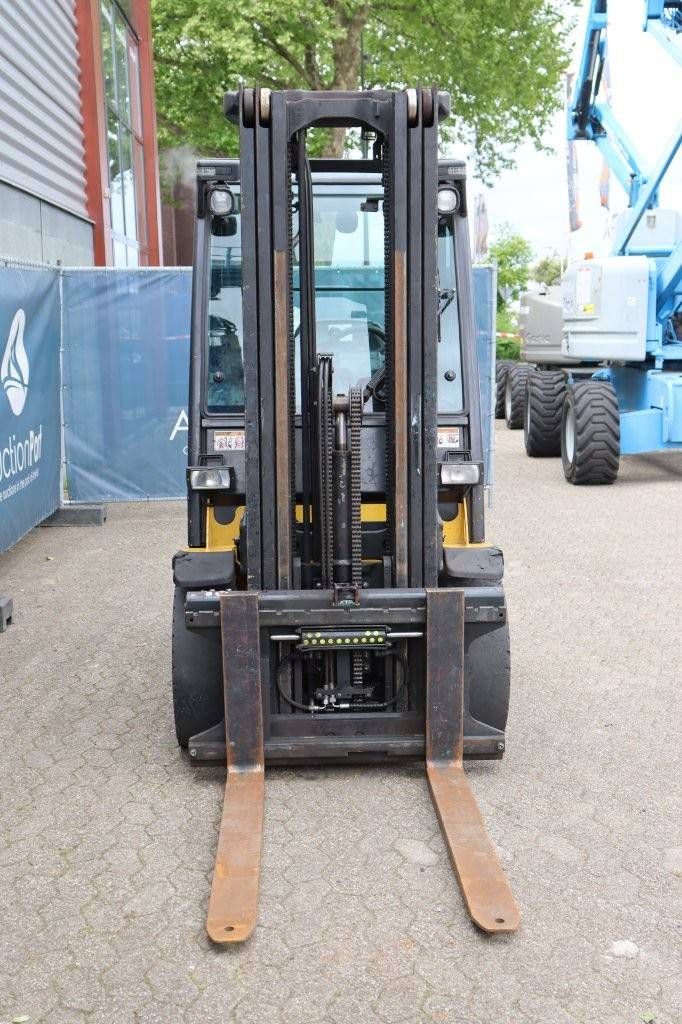 Heftruck Yale GLP30 LPG 2400kg 4.91m