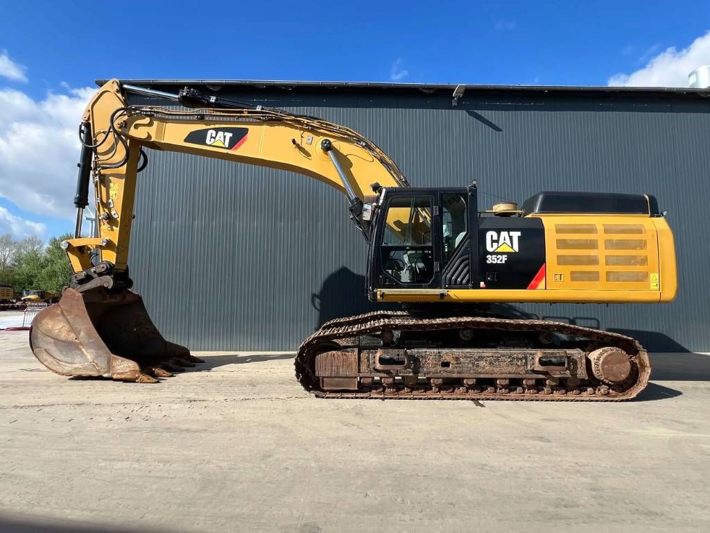 CAT 352F