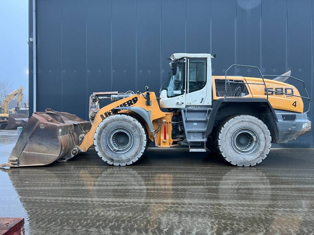 Liebherr L580