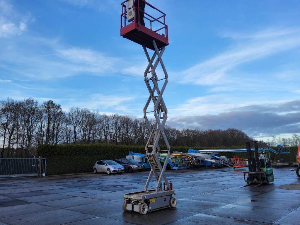 SkyJack SJ III 3219 schaarhoogwerker scissorlift 8m