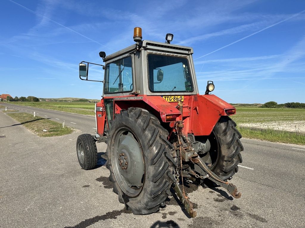 Massey-Ferguson 590