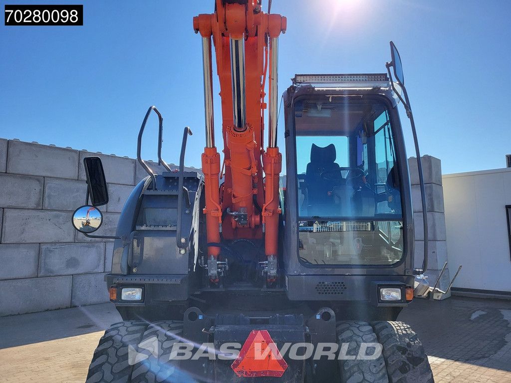 Hitachi ZX140W -3