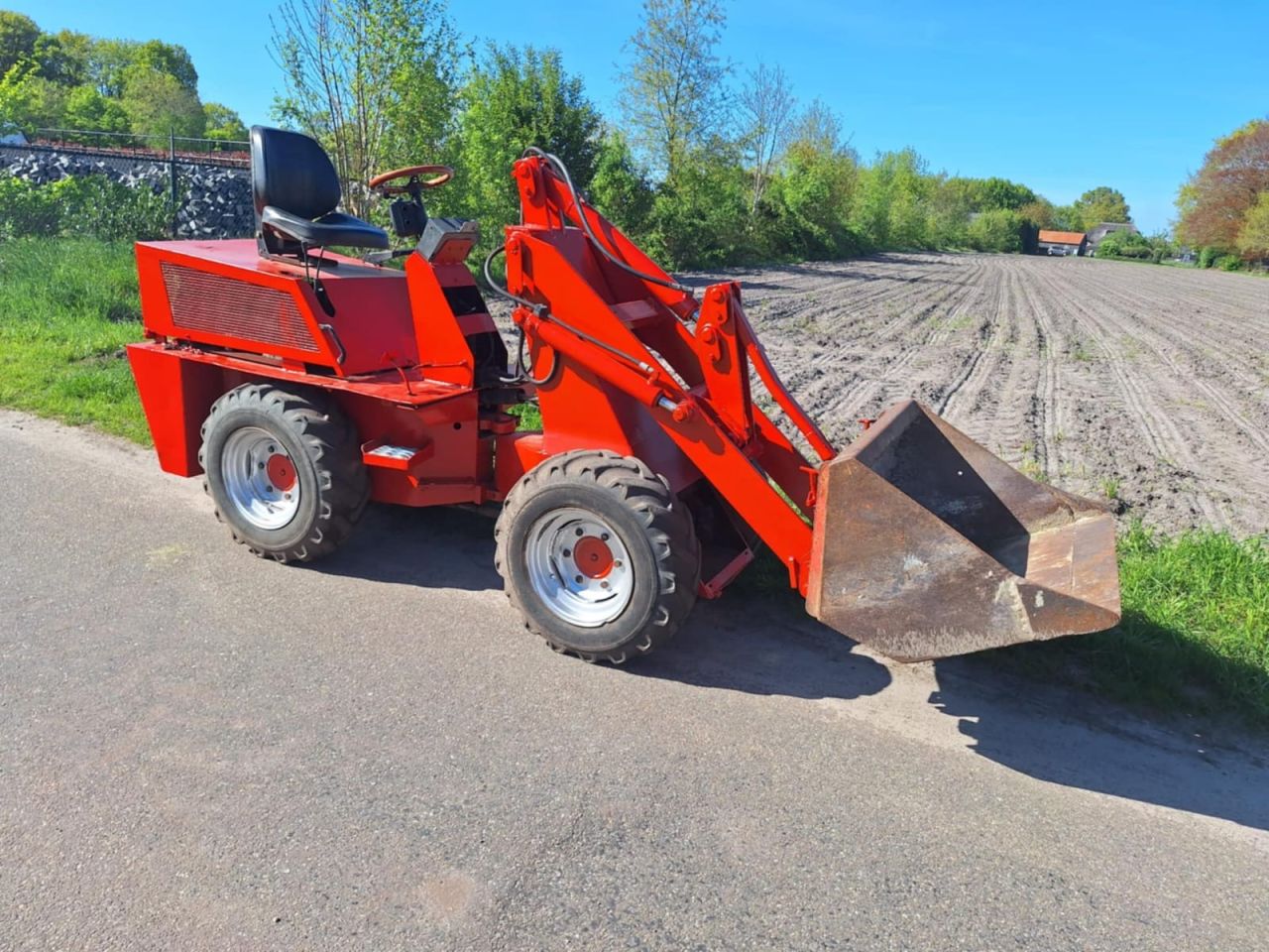 Weidemann shovel sherpa skidster knikmops giant