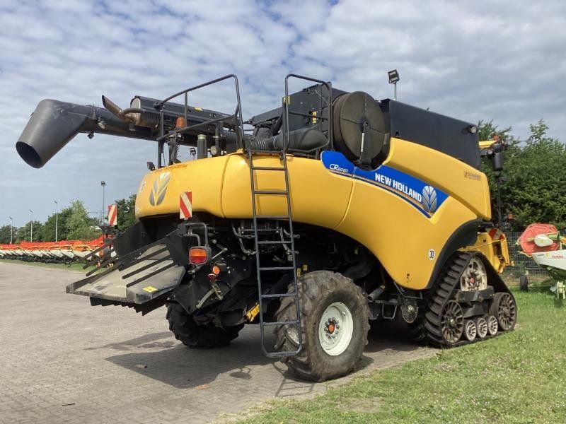 New Holland CR 8080