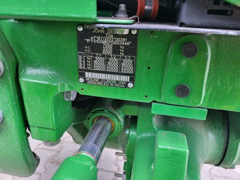 John Deere 5100M