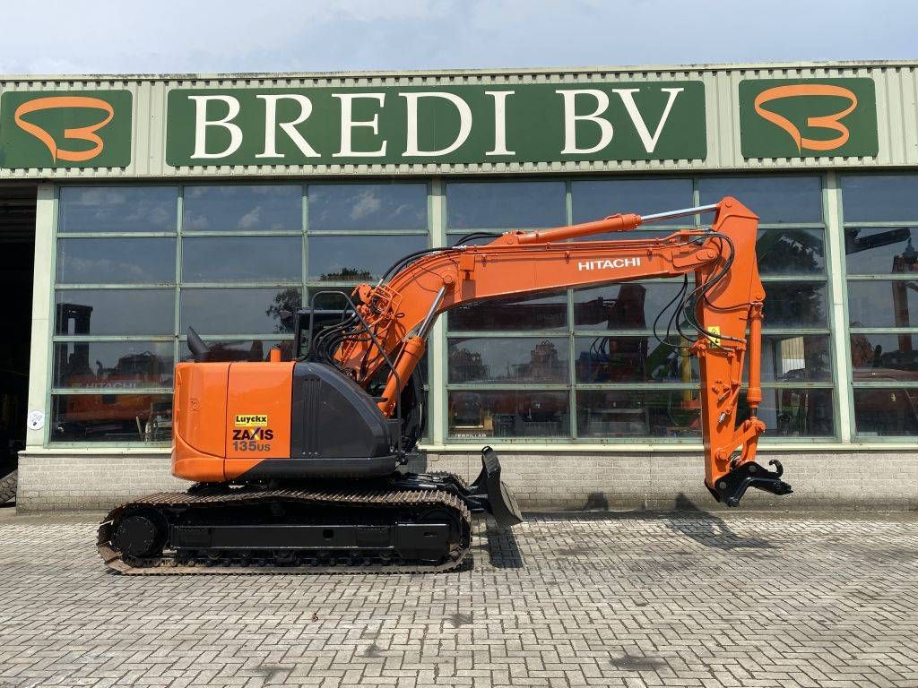 Hitachi ZX 135 US 5-B