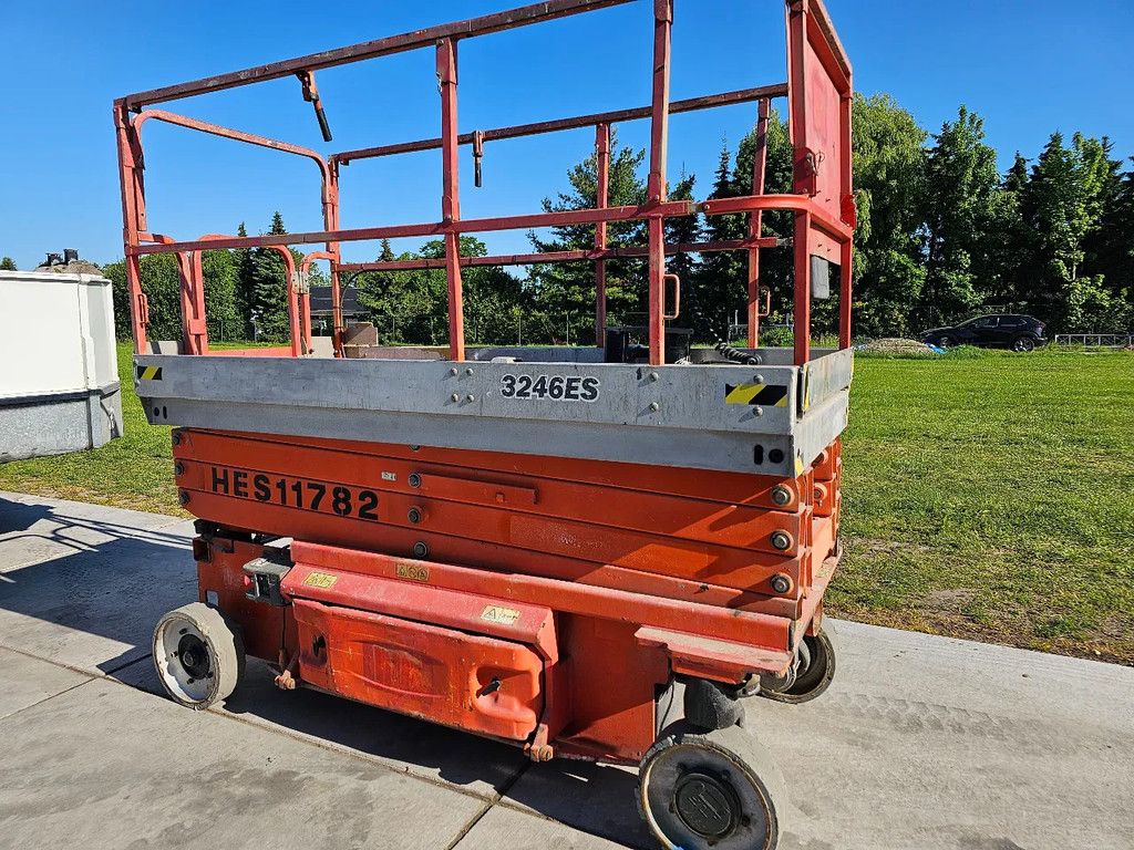 JLG 3246 es 12m schaarlift hoogwerker zeer goed!