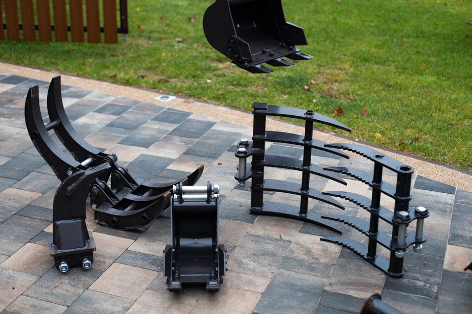Minibagger bagger VIP10 mit Gartenset NEU KINGWAY