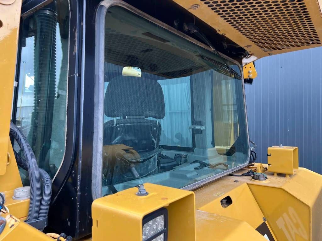 CAT D8T - CE - New Ripper
