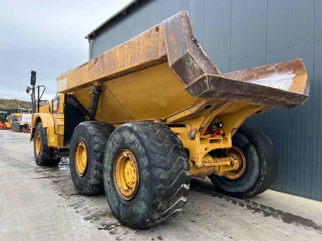 CAT 735B