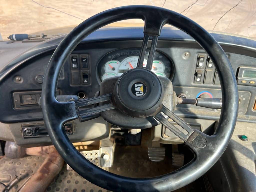 CAT 740