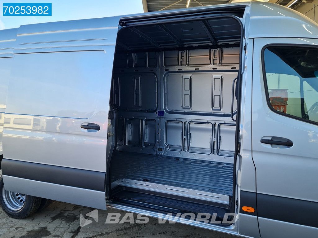 Mercedes Sprinter 519 CDI Automaat Dubbellucht L4H2 XXL 3500kg trekhaak ACC LED Camera Navi 16m3 Airco Trekhaak