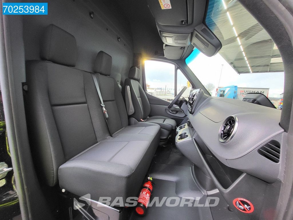 Mercedes Sprinter 519 CDI Automaat Dubbellucht L4H2 XXL 3500kg trekhaak ACC LED Camera Navi 16m3 Airco Trekhaak