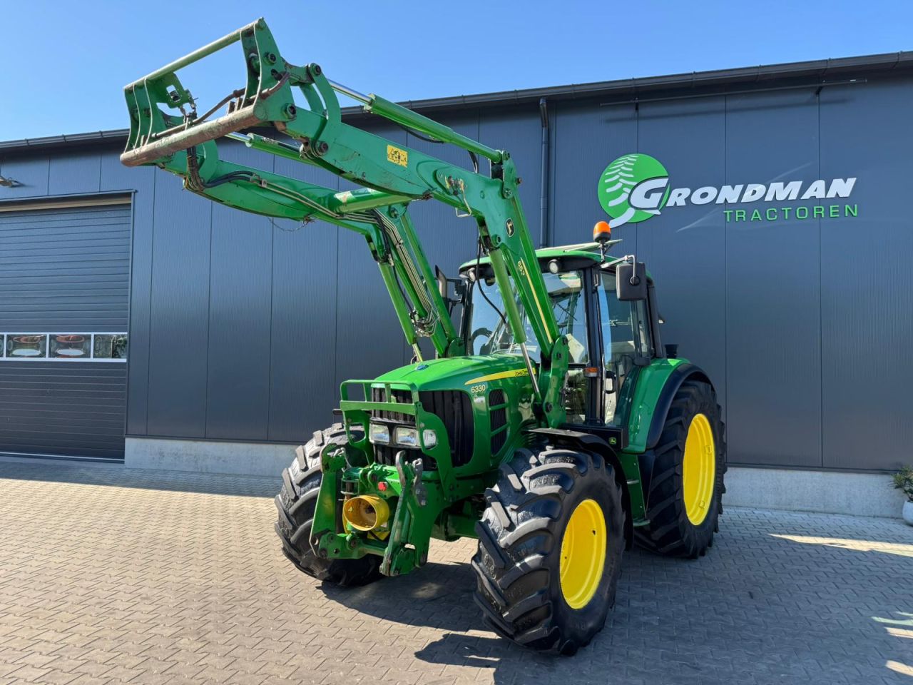 John Deere 6330
