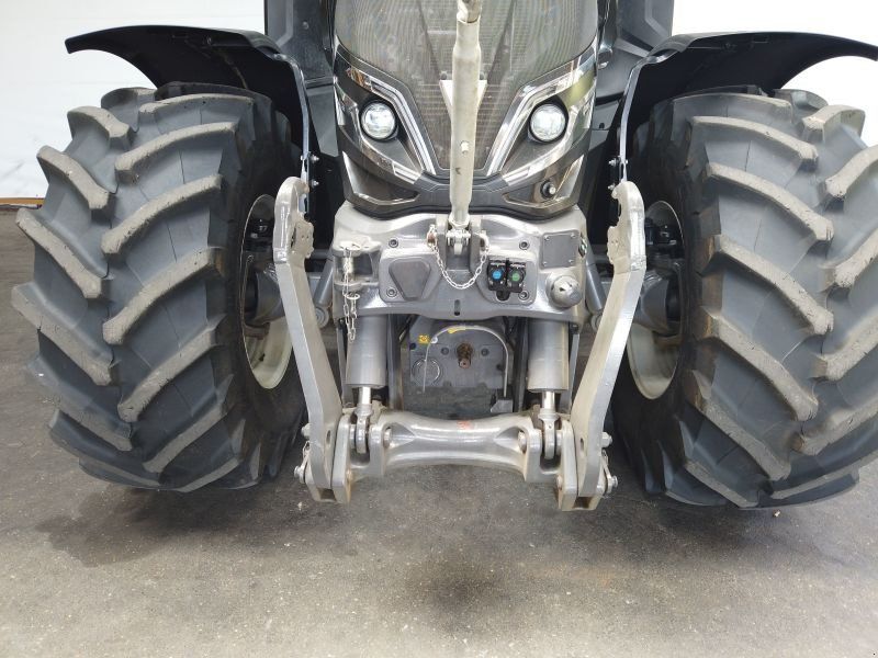 Valtra Q 285