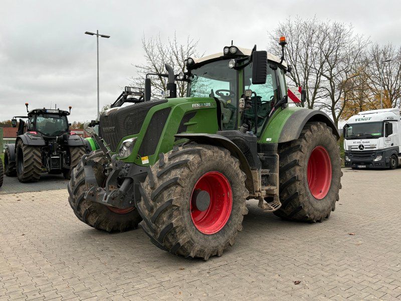 Fendt 828 Vario S4 Profi Plus