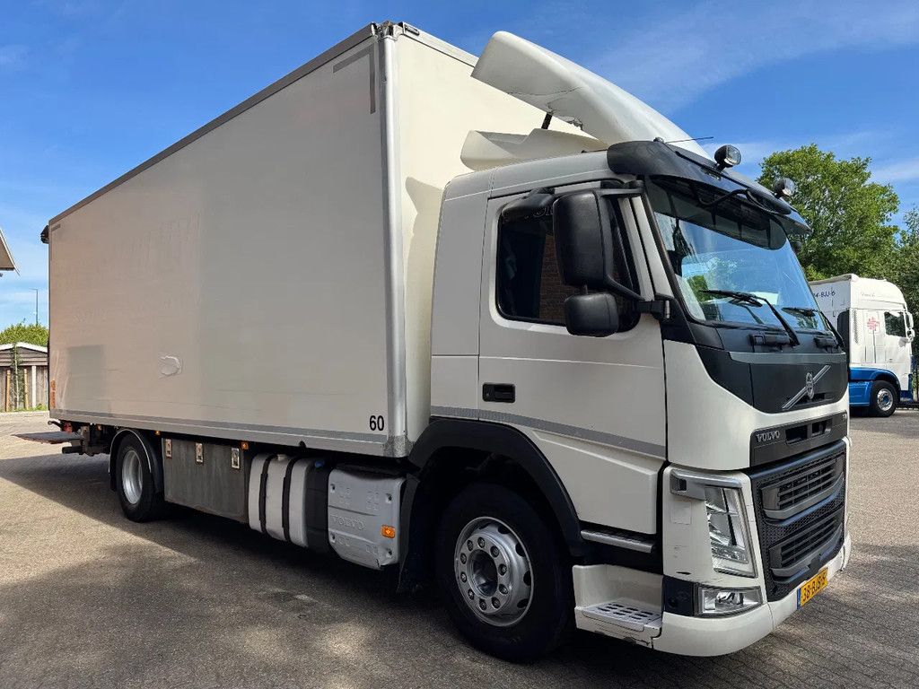 Volvo FM 13 420 4X2 7.5M Koffer AHK 2.500KG LBW NL Truck