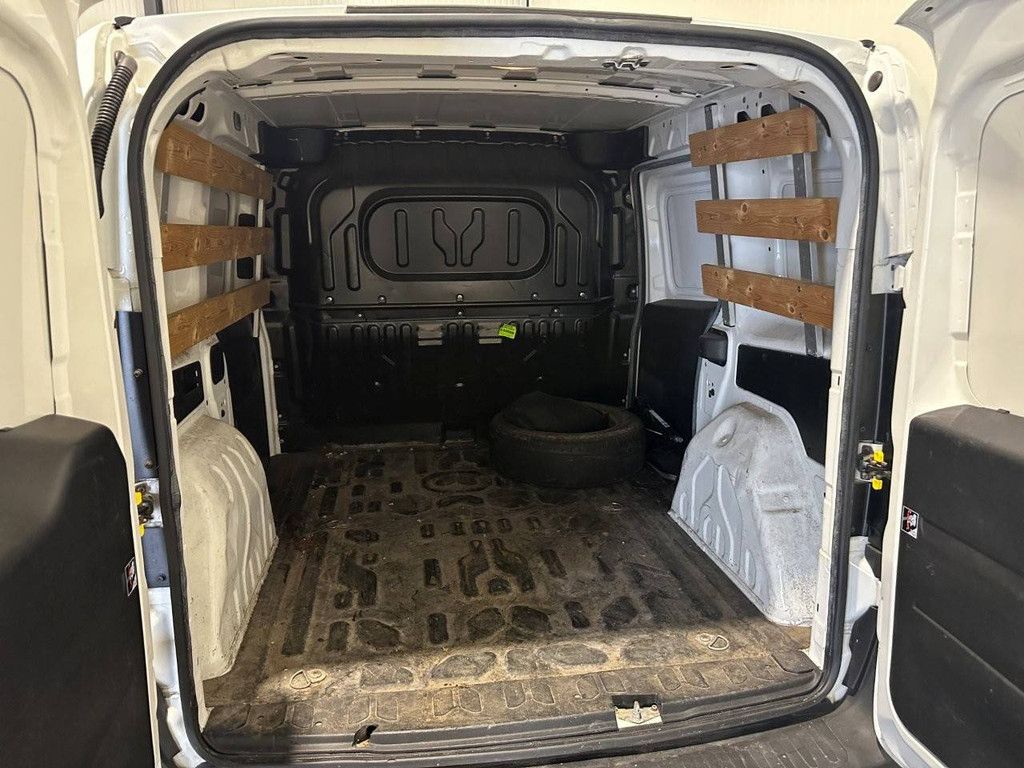 Van Opel COMBO Diesel 2012