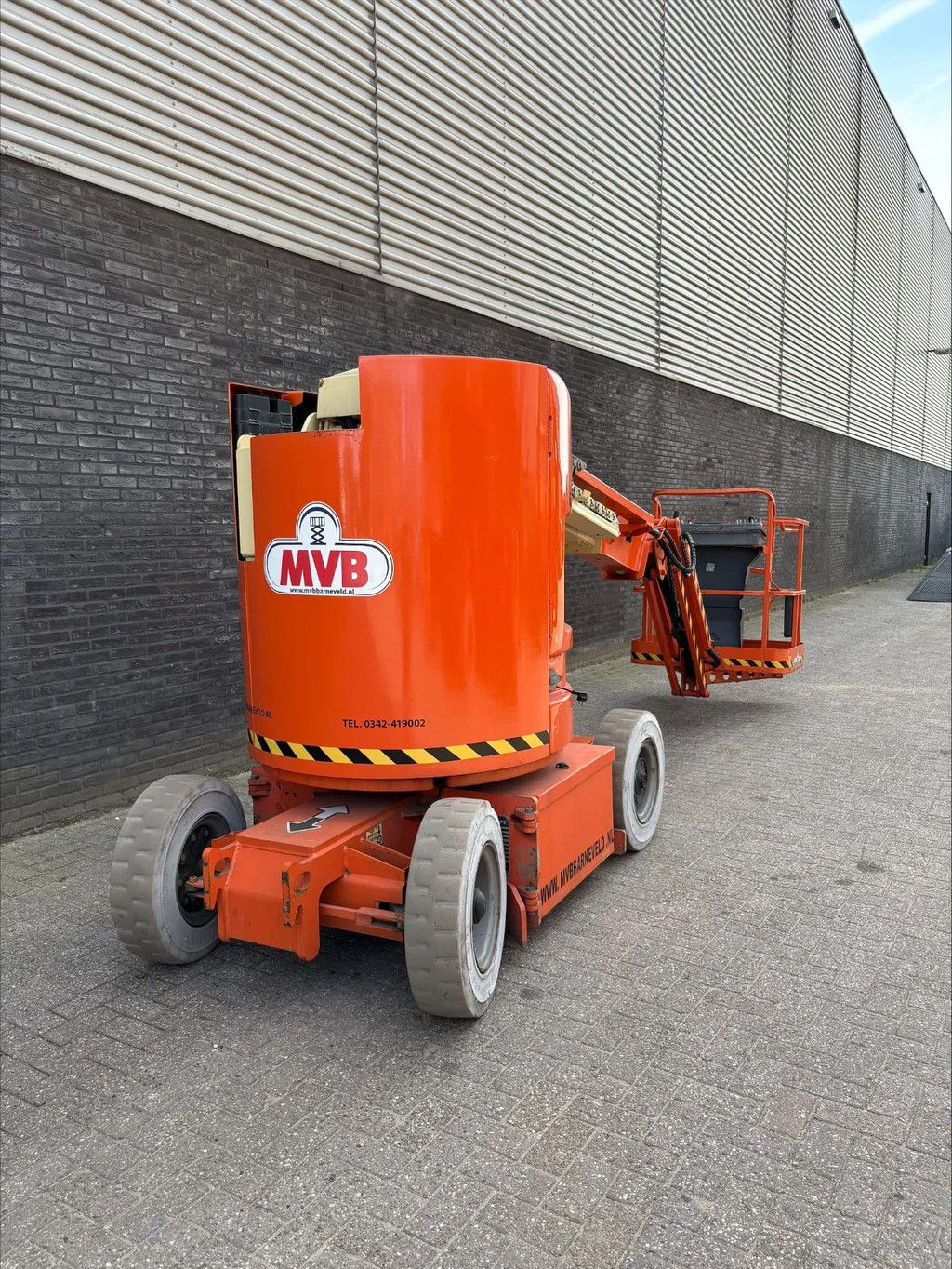 JLG E300AJP