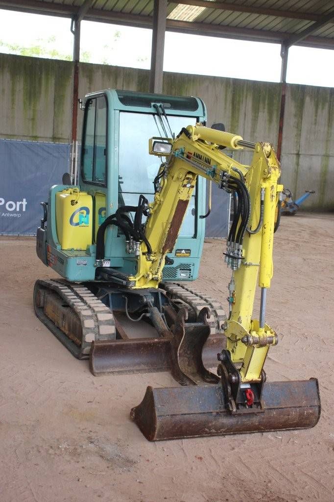 Crawler excavator Yanmar B25V Diesel 1999