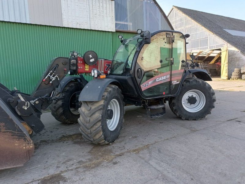 Case 742 Farmlift