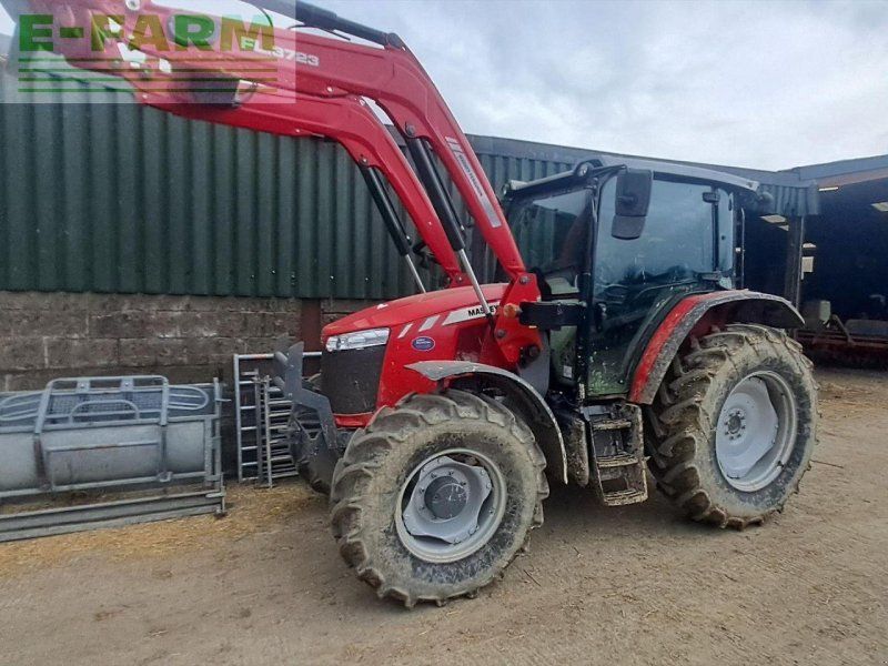 Massey Ferguson 5711 DYNA 4