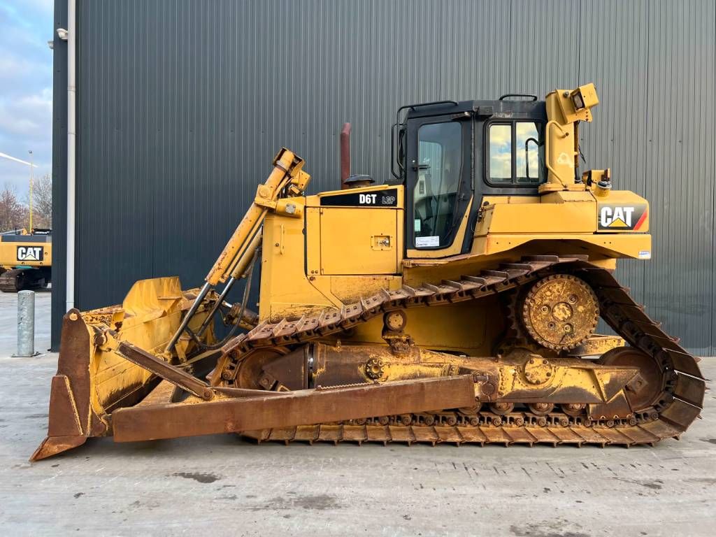 CAT D6T LGP