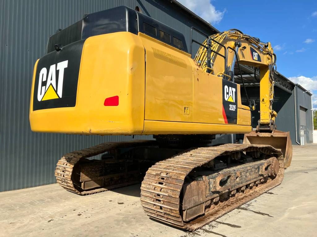 CAT 352F