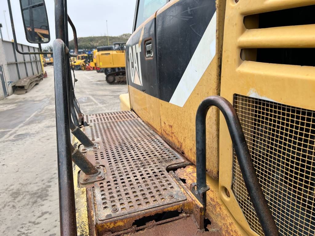 CAT 730