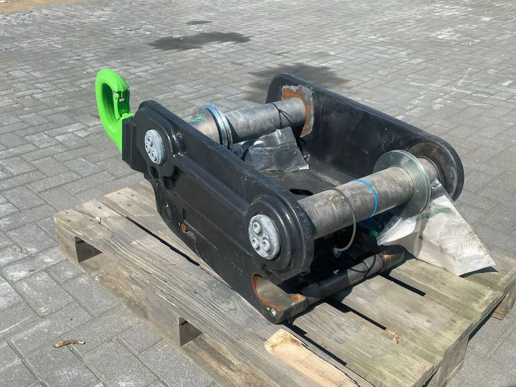 STEELWRIST QC S70 WIDE FPL | NEW / UNUSED | QUICK COUPLER | SNELWISSEL