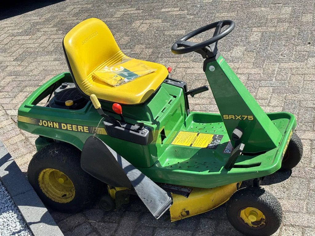 John Deere srx75 kleine smalle gebruikte zitmaaier
