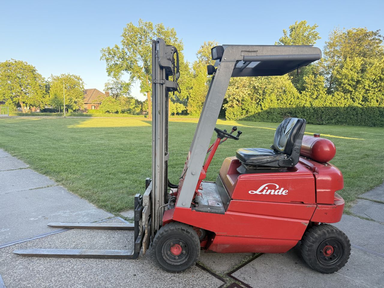Linde 1250KG diesel heftruck Sideshift + 4e ventiel +verlichting