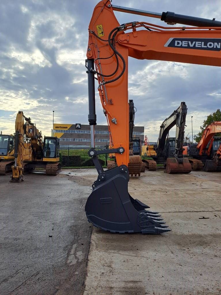 Develon DX360LC-7M