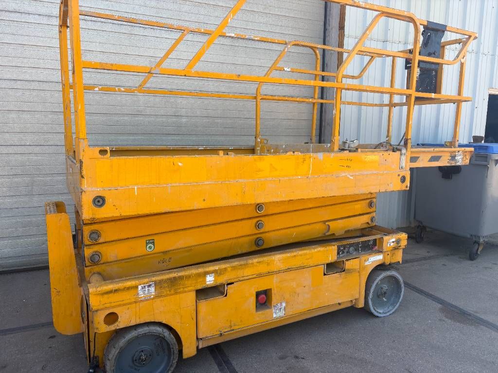 Haulotte Compact 10 schaarhoogwerker 10m eletrisch