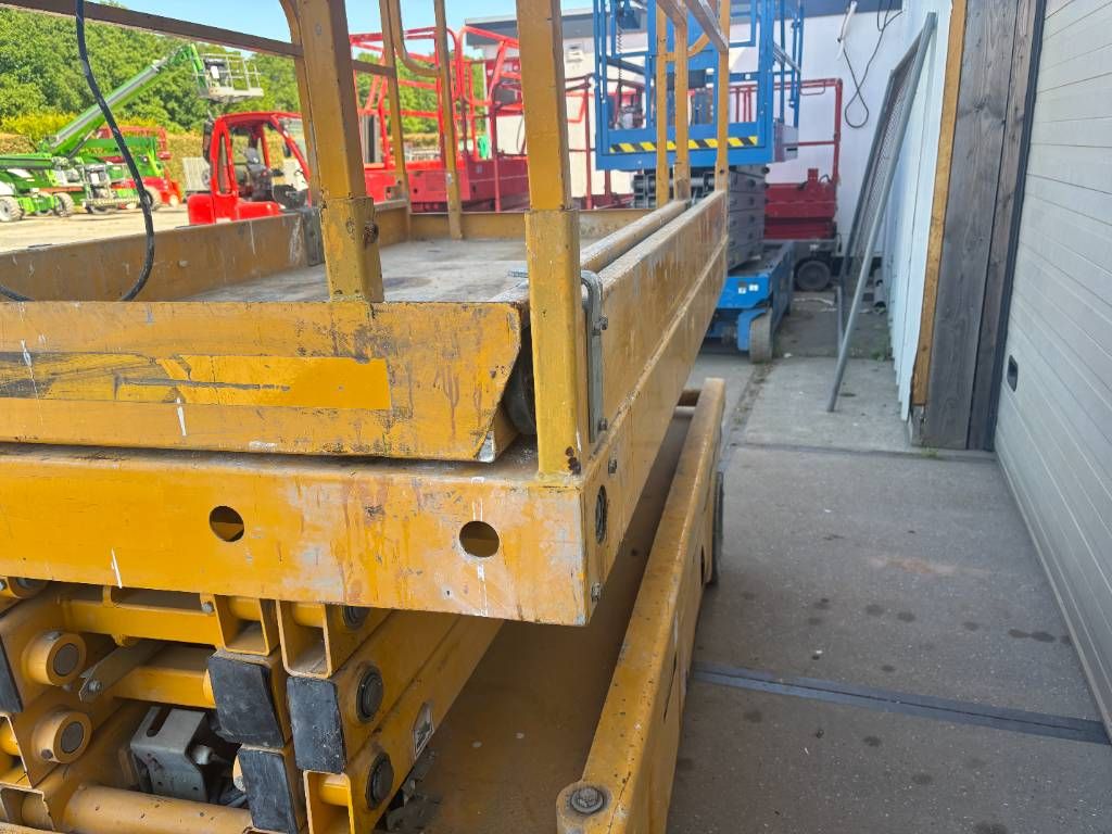 Haulotte Compact 10 schaarhoogwerker 10m eletrisch
