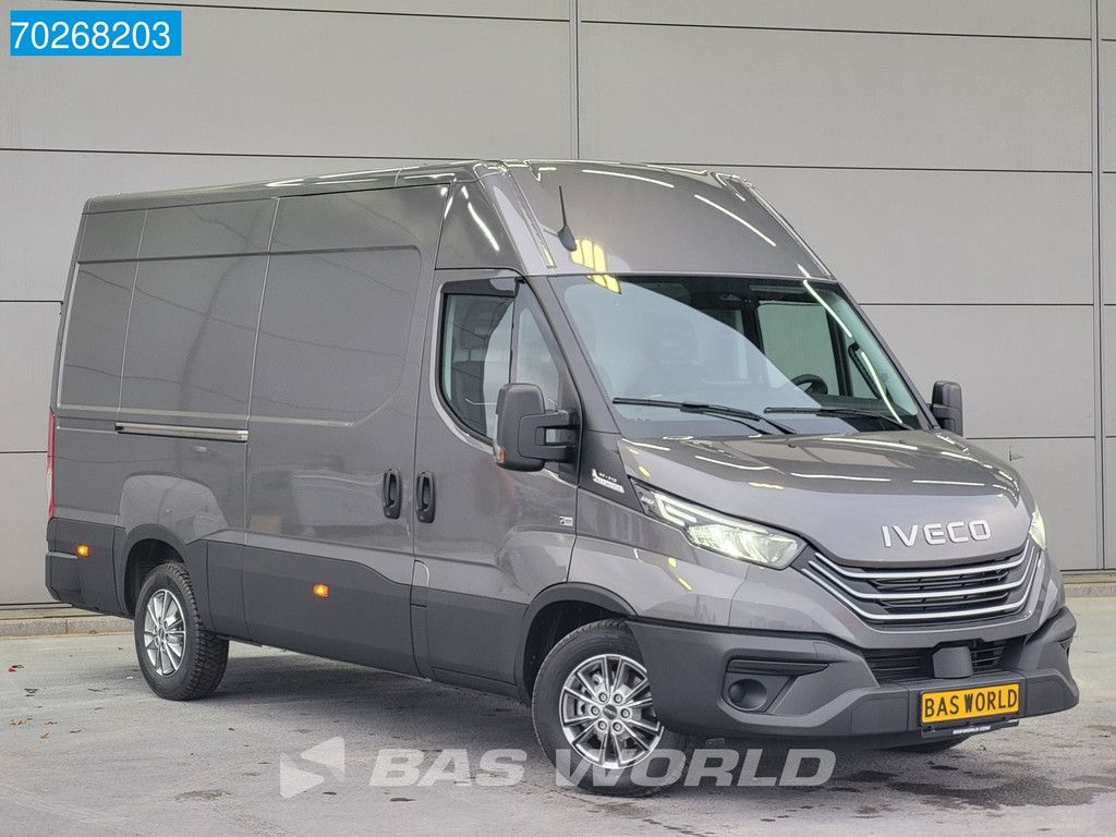 Iveco Daily 35S21 Automaat 2025 model L2H2 Trekhaak Tacho ACC LED CarPlay Velgen Camera 12m3 Klima AHK