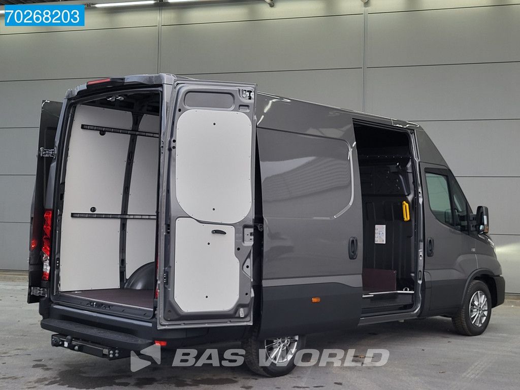 Iveco Daily 35S21 Automaat 2025 model L2H2 Trekhaak Tacho ACC LED CarPlay Velgen Camera 12m3 Klima AHK