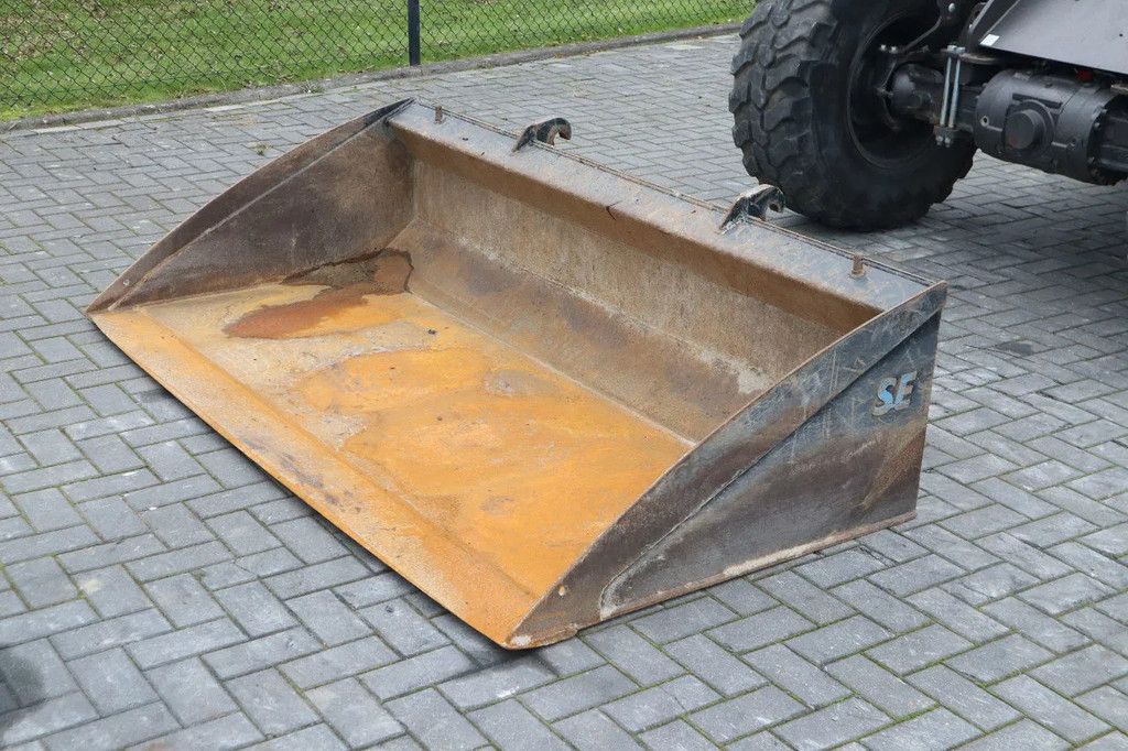 Mecalac AF 1050 | BUCKET | FORKS | HYDR. QUICK COUPLER