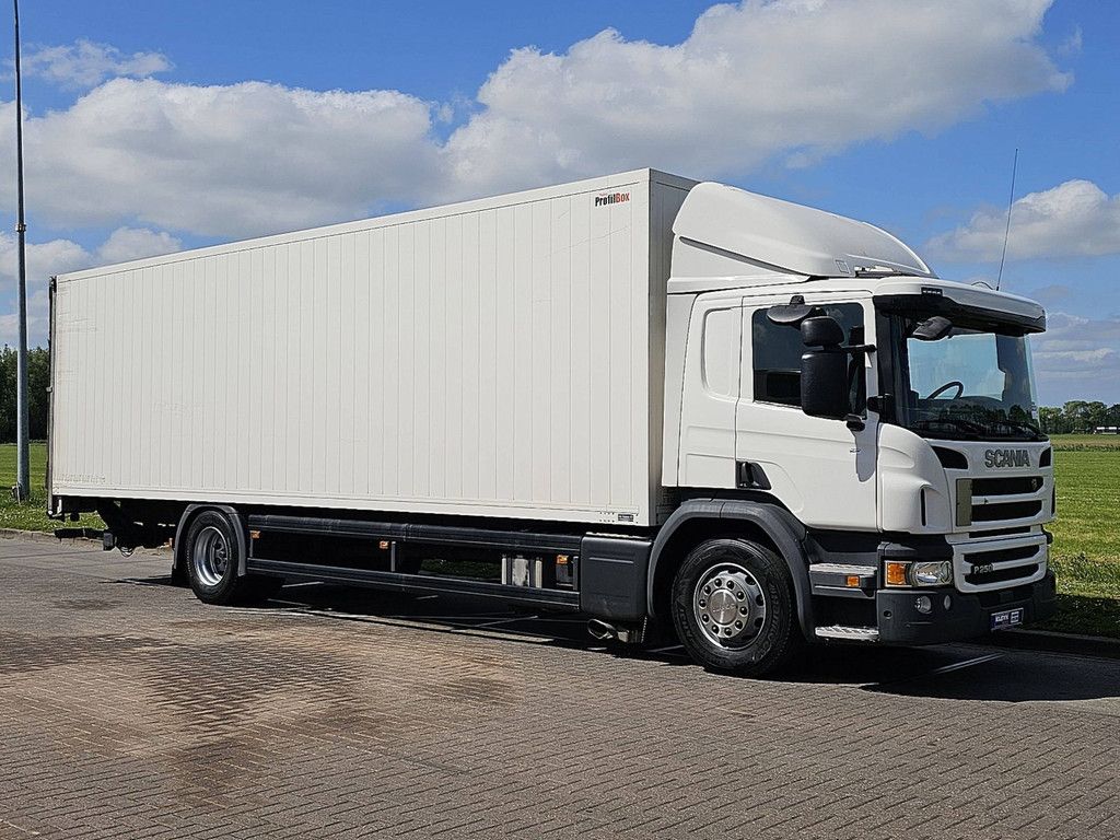 SCANIA P250 4x2 hnb 2.5 lift