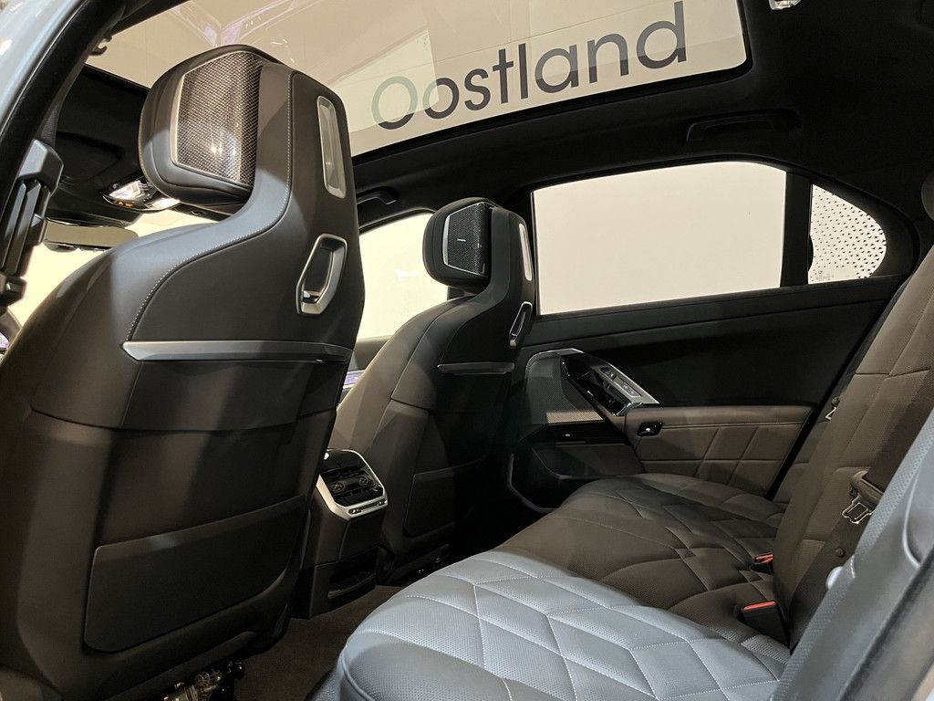 BMW i7 xDrive60 106 kWh / M Sportpakket / Panoramadak / Bowers & Wilkins / 11.600 KM !!