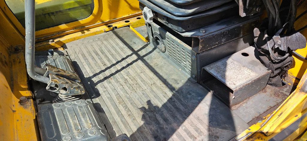 Yanmar B37 V
