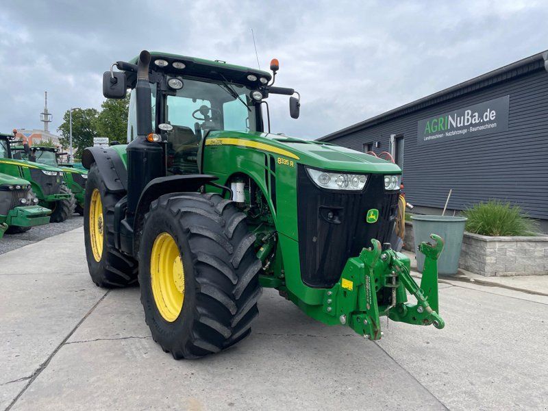 John Deere 8335 r