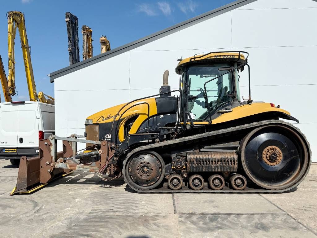 CAT Challenger MT865B - German Machine / Front Blade