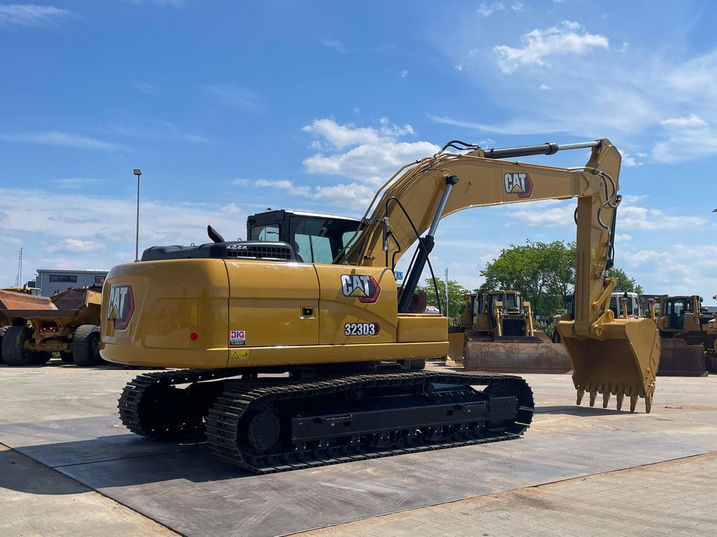 Caterpillar 323D3