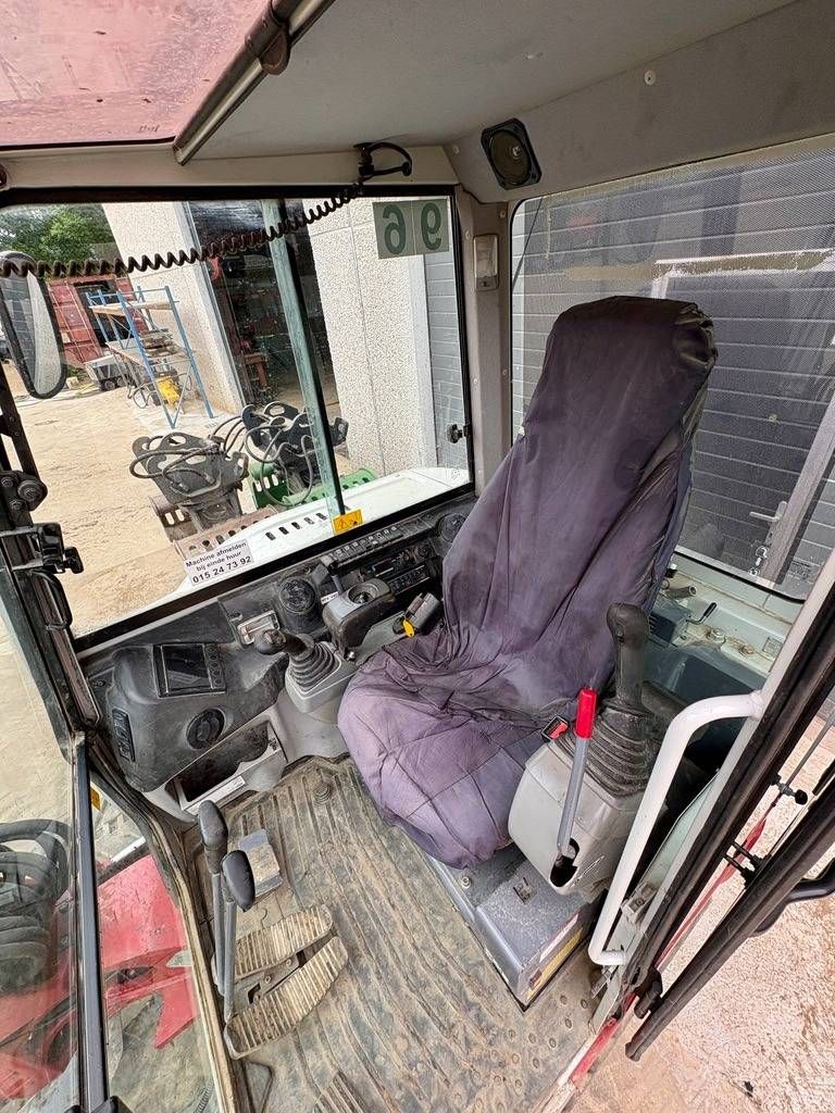 Takeuchi TB 240